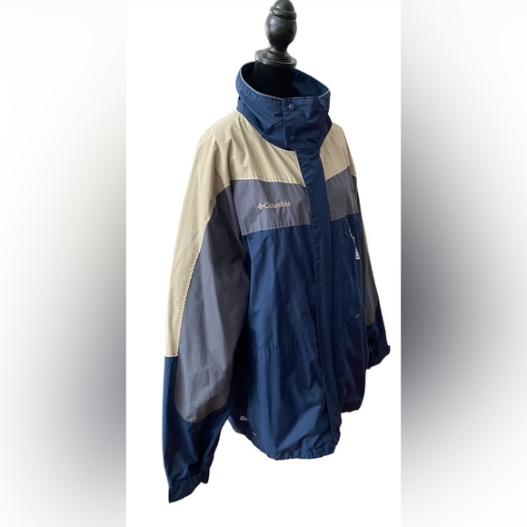 Columbia: Men’s Large Tall Core Jacket - Picture 14 of 17